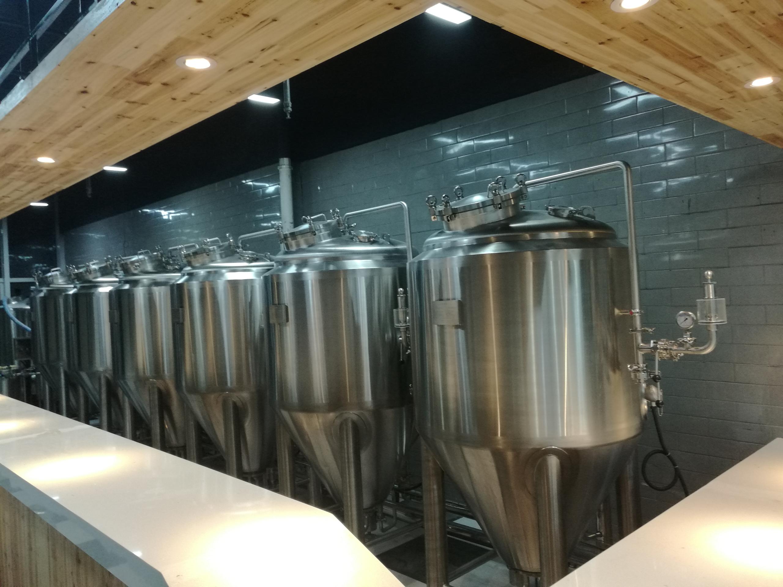 Commercial beer brewery equipment for pub owner in Korea
