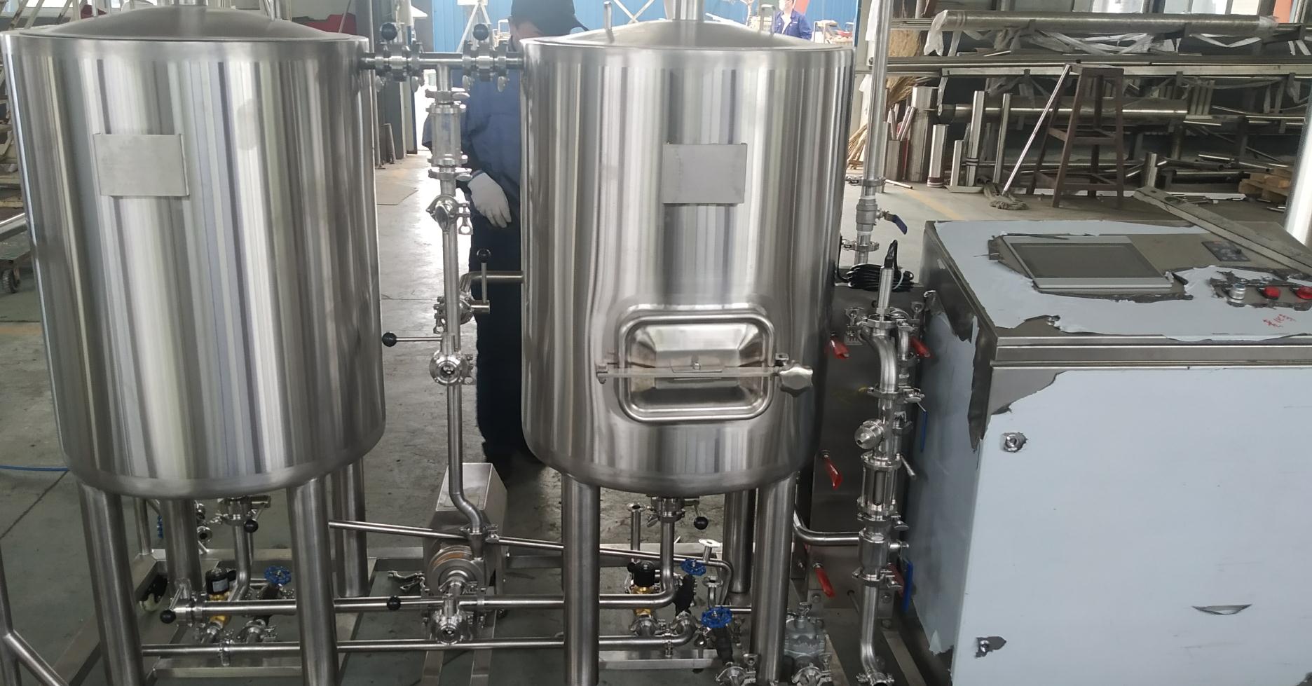 Chinese manufacturer auto / manual microbrewery beer brewing equipment of stainless steel to Poland 2020 W1