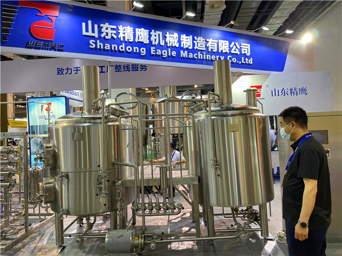 beer brewing equipment manufacturers