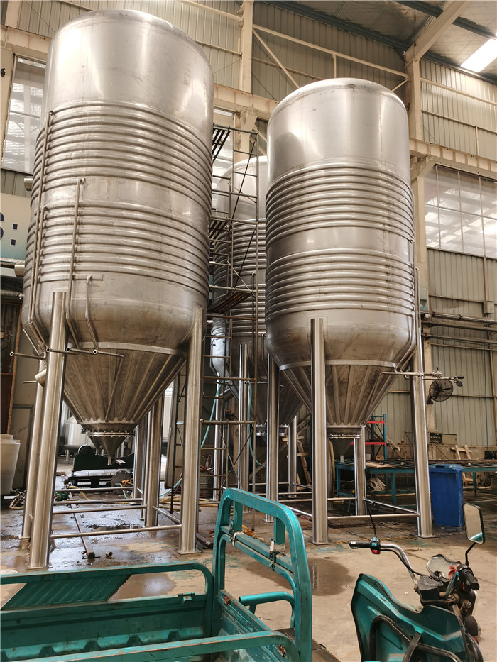 equipment needed to brew beer commercially