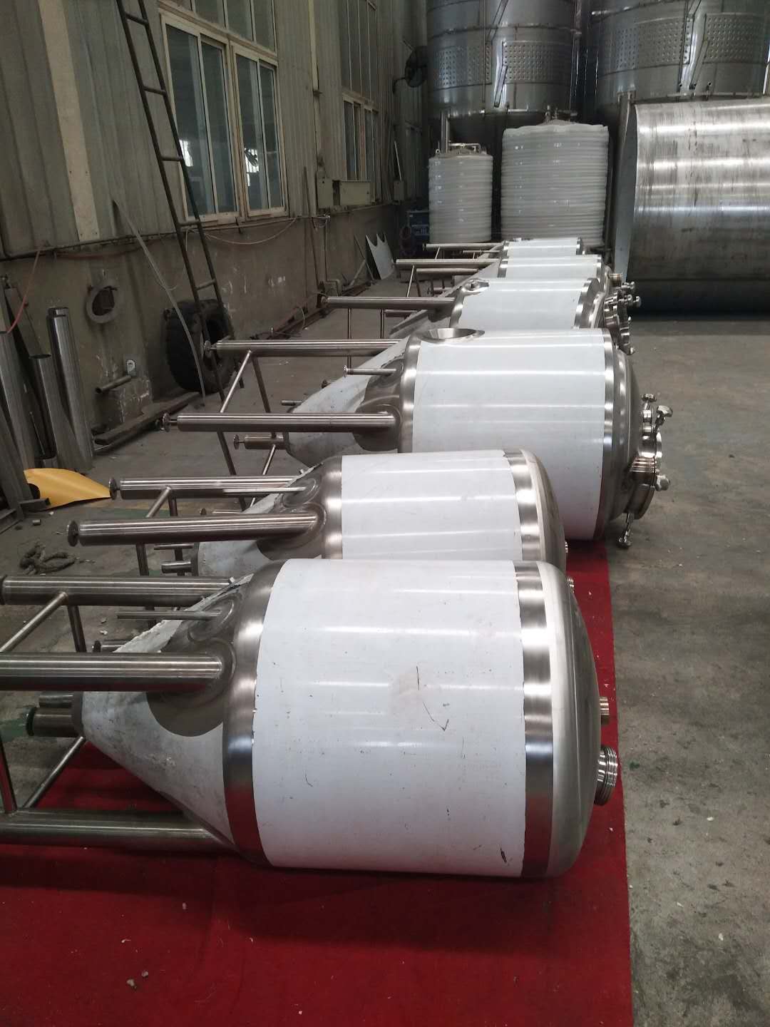   Commercial  mirror polishing fermentation tanks of SUS304 316 from China W5