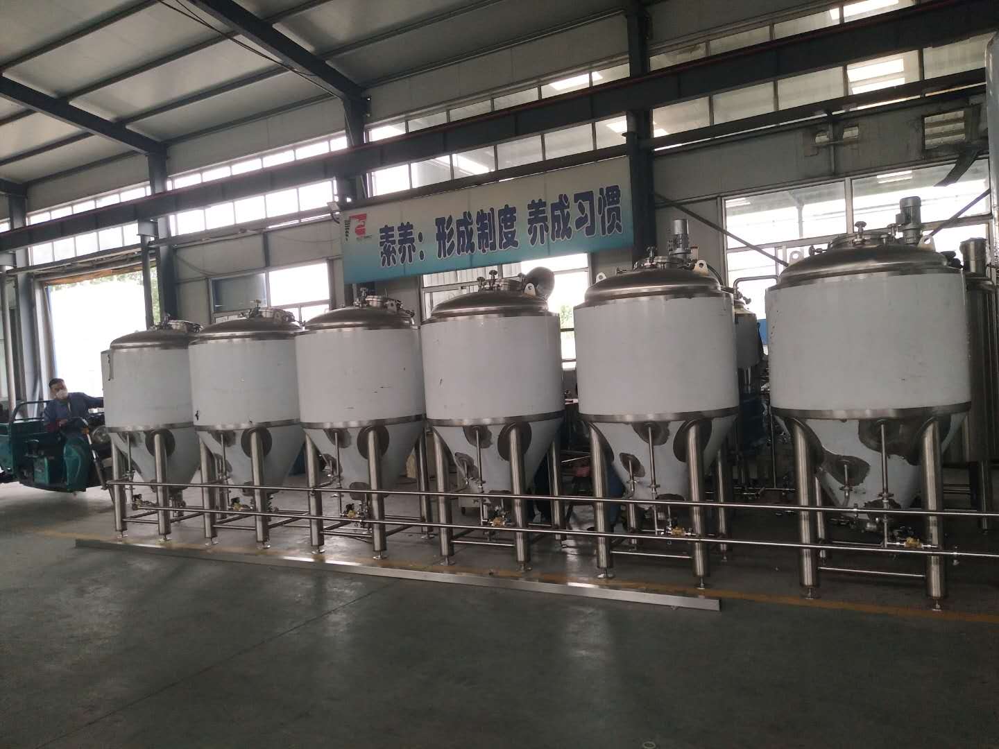   Commercial  mirror polishing fermentation tanks of SUS304 316 from China W5