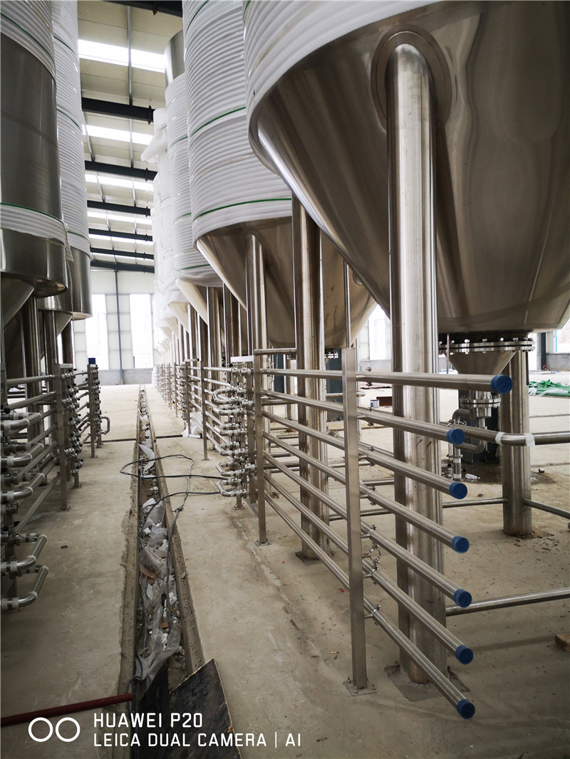 whole-brewery-equipment02.jpg