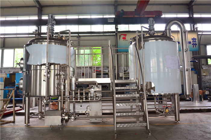 Beer-brewing-equipment-for-bar.jpg